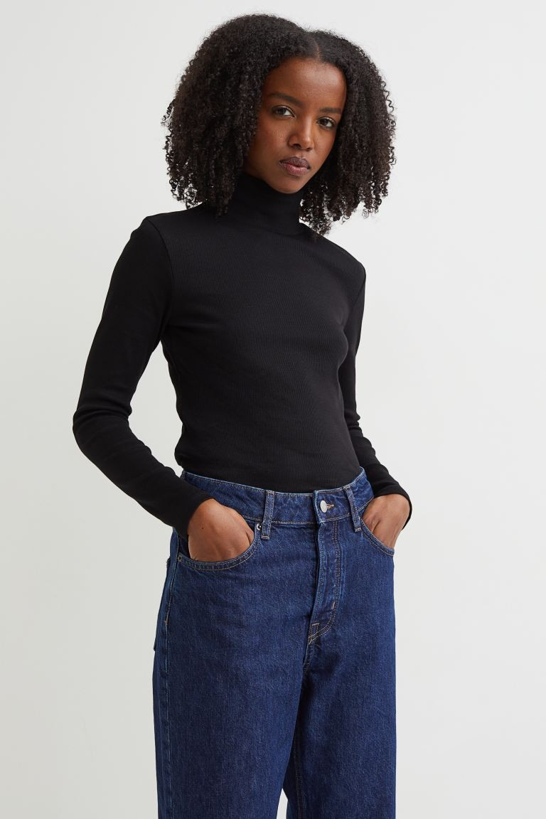Ribbed Turtleneck Top
							
							$14.99 | H&M (US + CA)