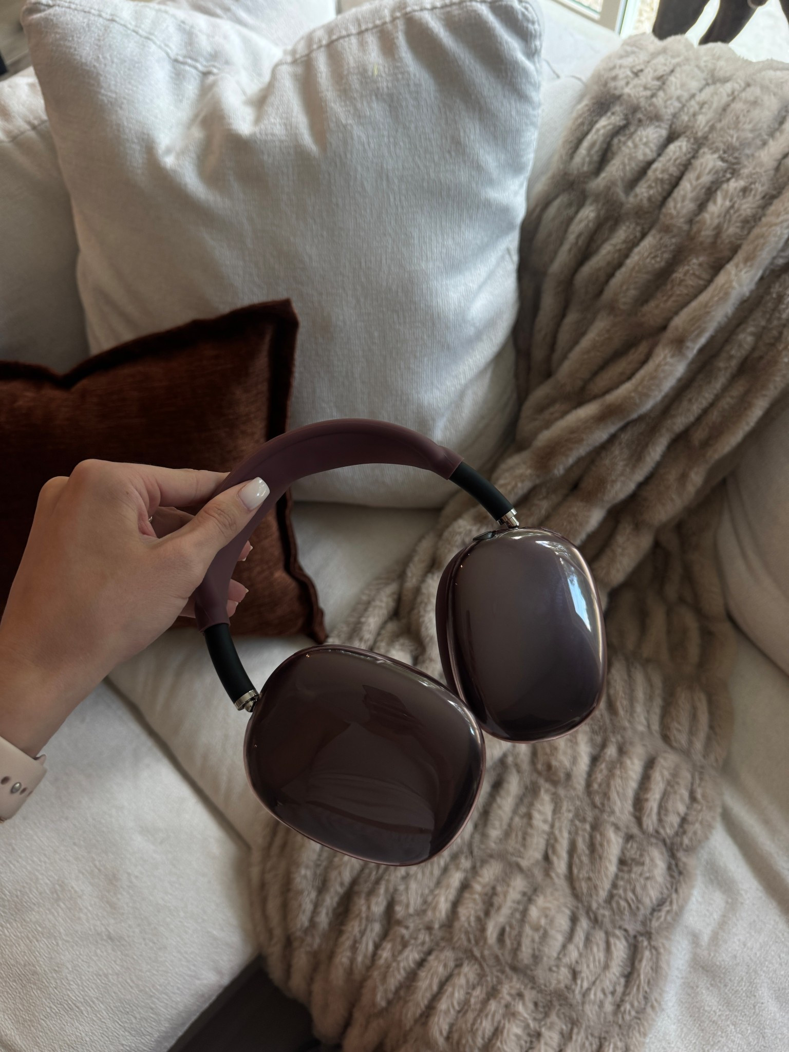 Fall air pod max case 🍂 #amazonfind #fall

#LTKStyleTip #LTKSeasonal #LTKActive