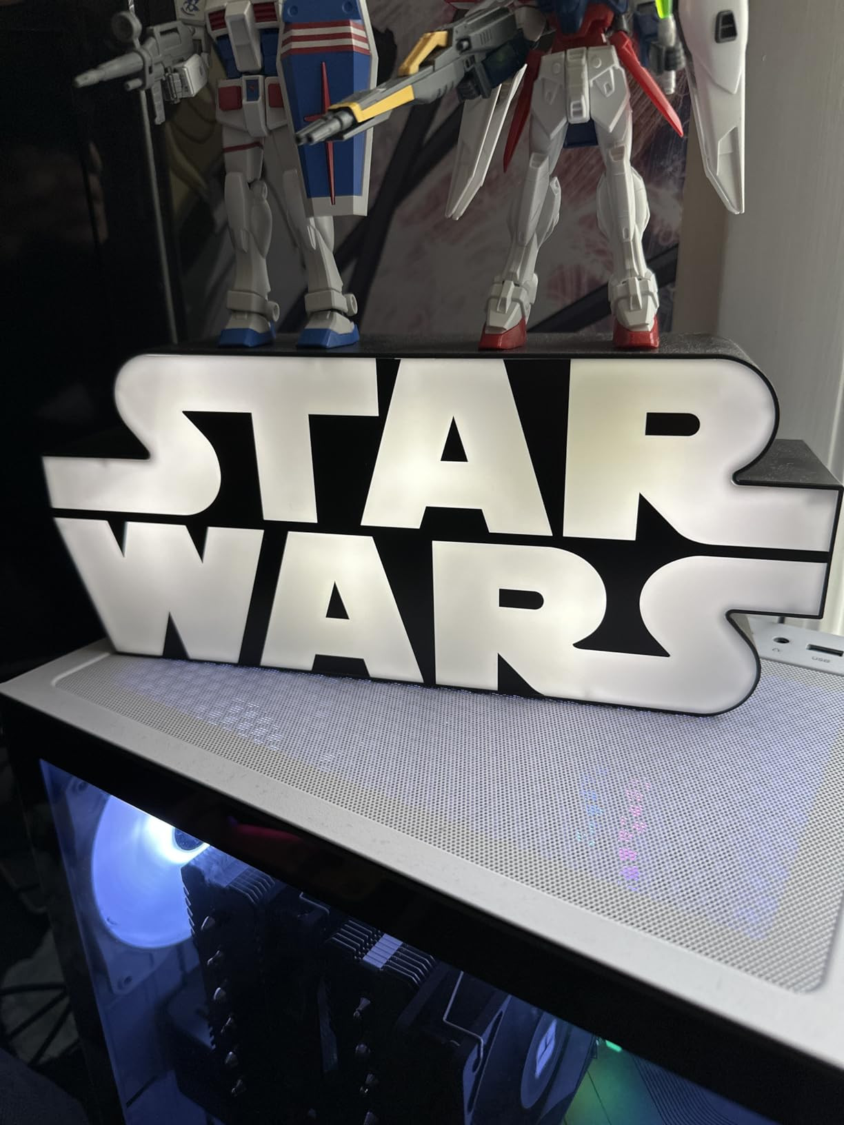 Paladone Star Wars Logo Light, Wall Mountable and Freestanding, Officially Licensed Merchandise | Amazon (US)