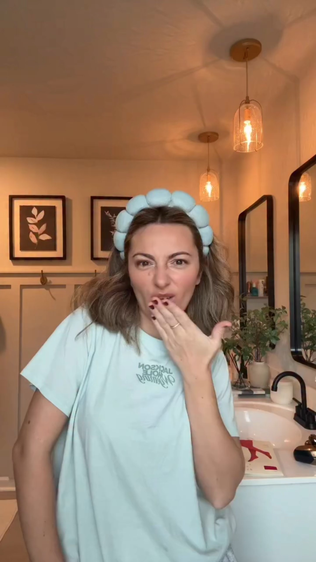 Ya filthy animal😉❤️💃🏻✨

#transition #christmas #outfittransition #trend #filthyanimal