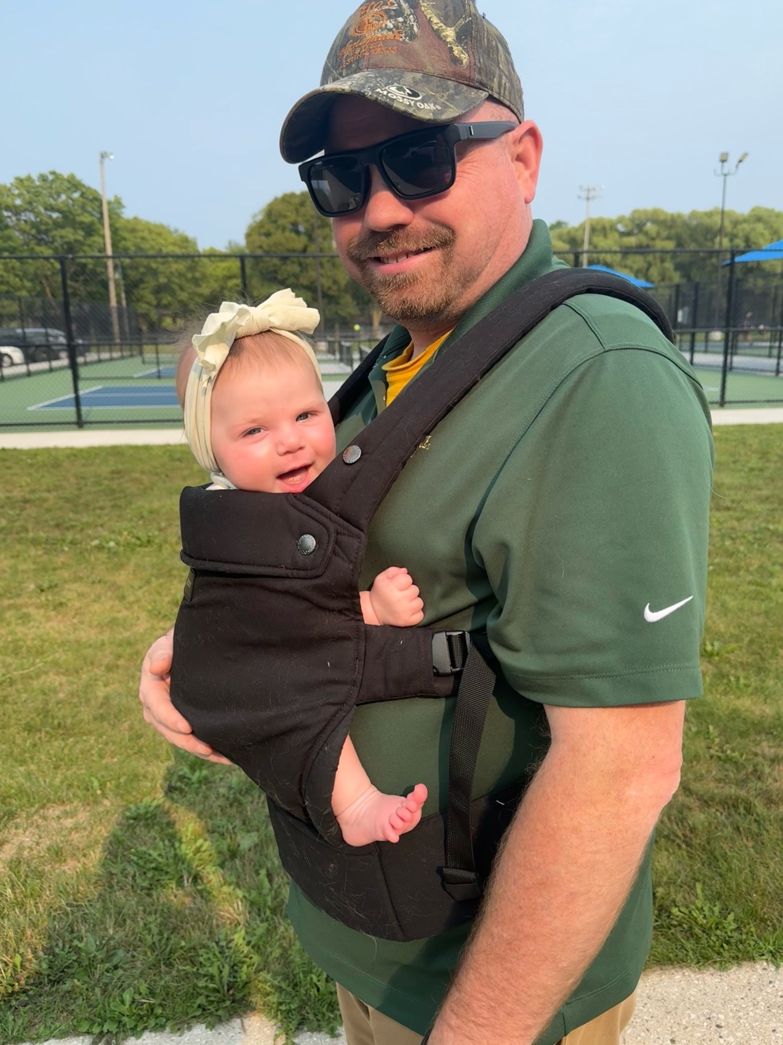 The perfect carrier for anyone, including the dads🤍

#LTKmomlife #LTKBaby #LTKdayinmylife