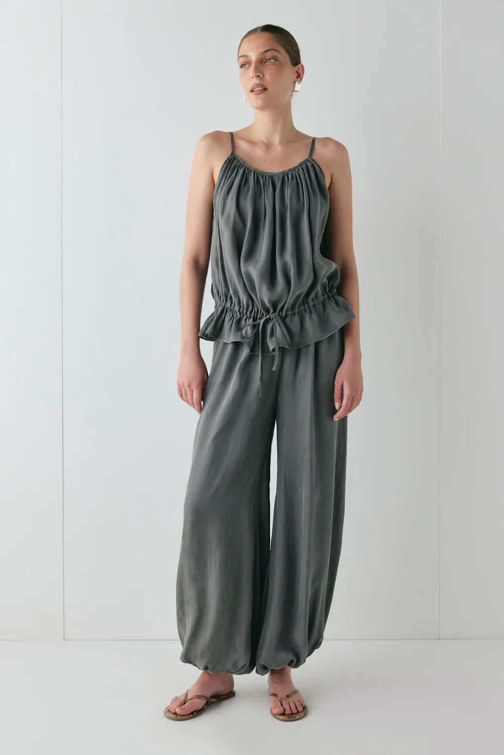 Tara Pants Slate | VRG Grl