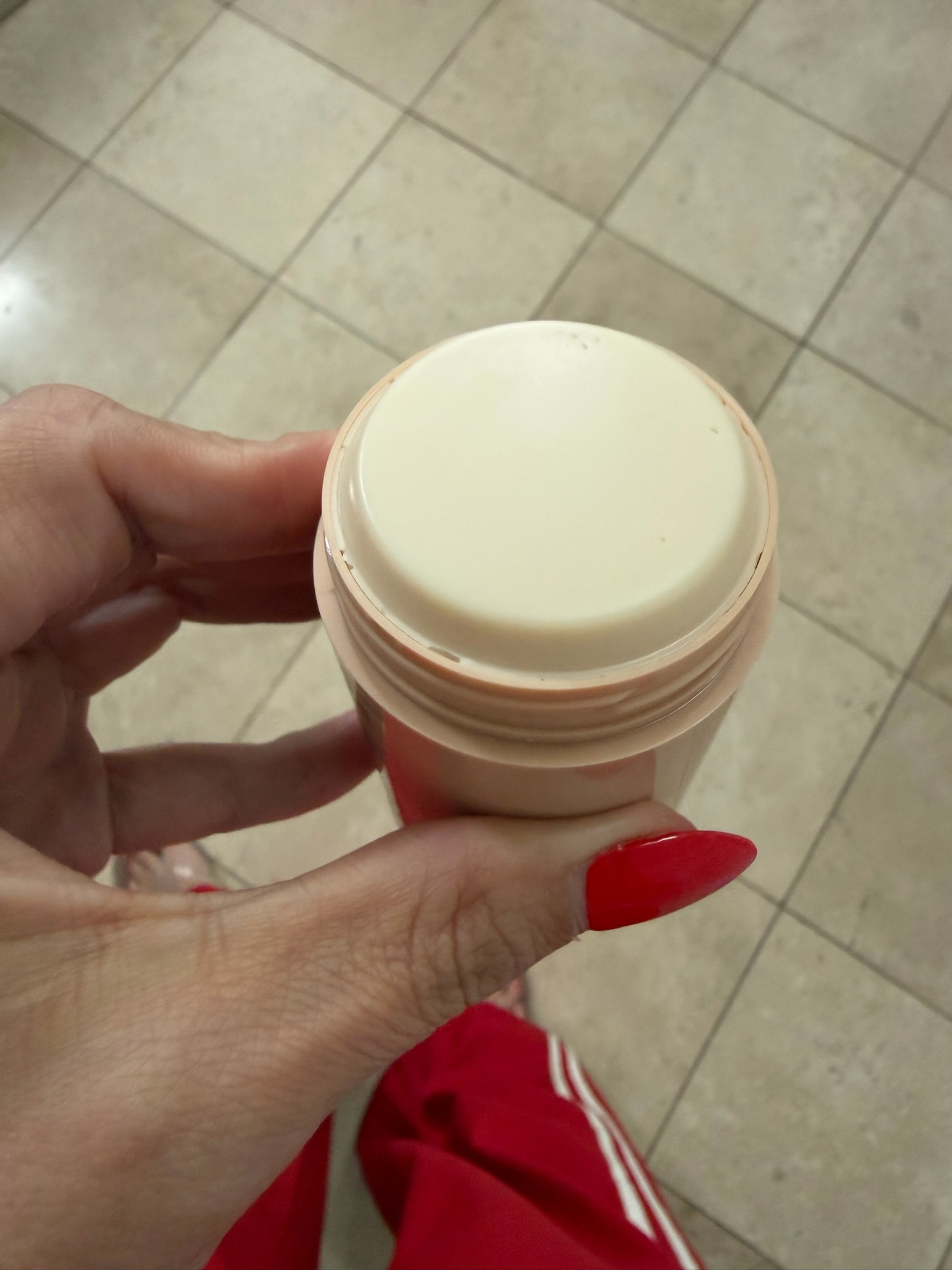 If you want to be the smelling girl in any room, this is a must grab from the Nordstrom Anniversary sale
