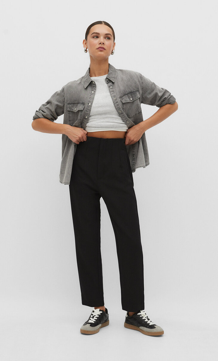 Smart trousers with darts - Women's Trousers | Stradivarius United Kingdom | Stradivarius (UK)