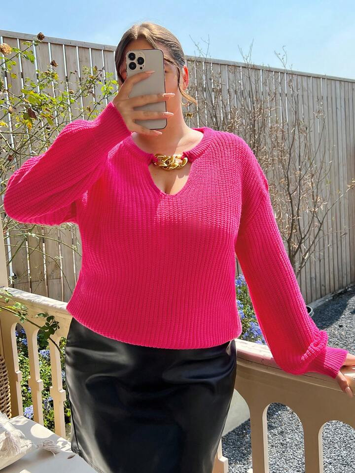 SHEIN CURVE+ Plus Chain Detail Keyhole Neckline Drop Shoulder Sweater | SHEIN