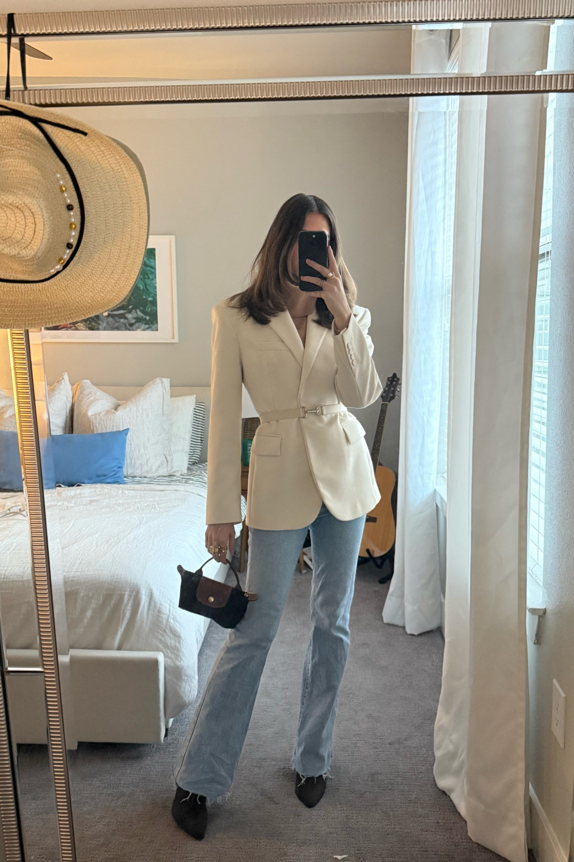 oversized blazer moment for the winter months 🤝🏻

#LTKFindsUnder100 #LTKSeasonal #LTKWorkwear