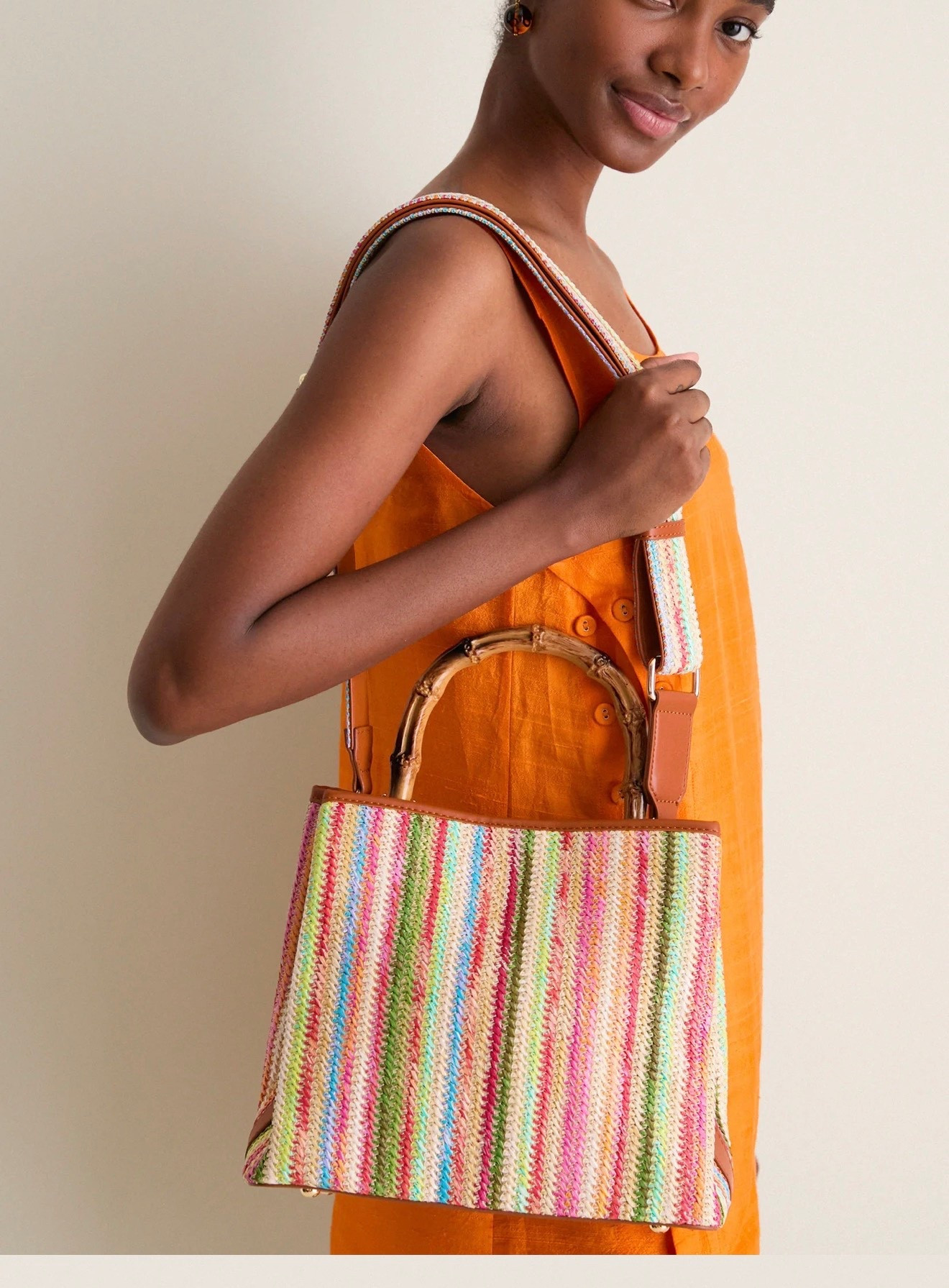 MODA LUXE
Multi Kalani Bag

The Kalani Tote pairs a sleek, structured silhouette with standout bamboo handles and a spacious, thoughtfully organized interior. Perfect for office days, brunch, or evenings out

#LTKWorkwear #LTKSeasonal #LTKTravel