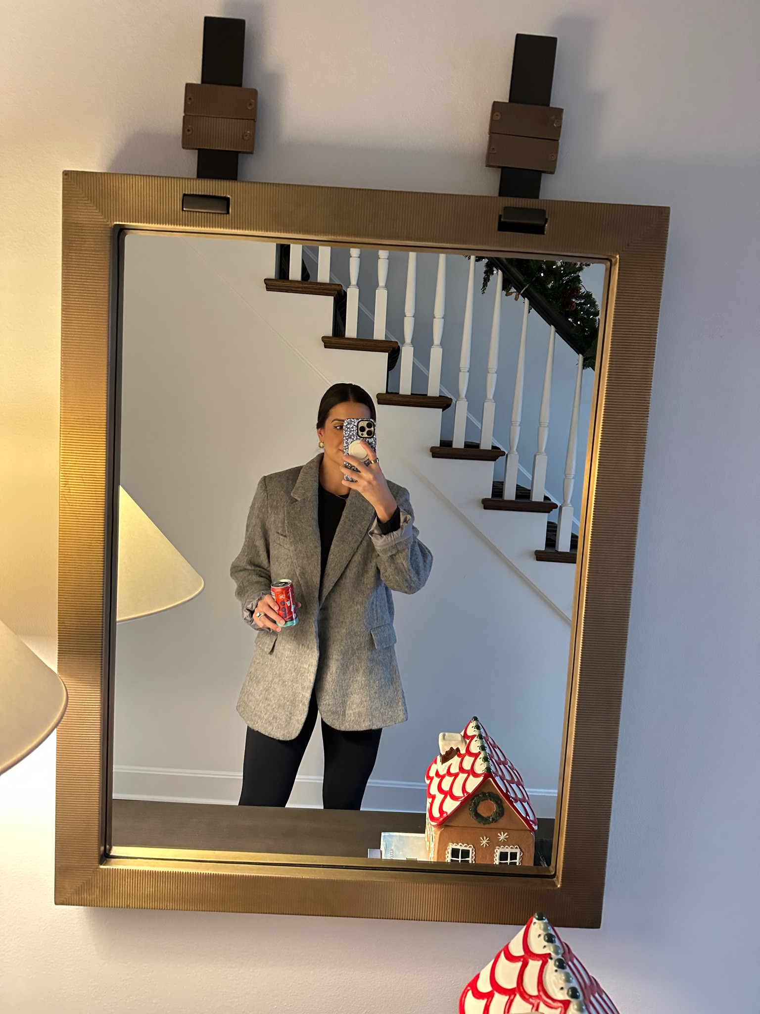 Blazer, date night outfit, winter outfit 

#LTKHoliday #LTKSeasonal