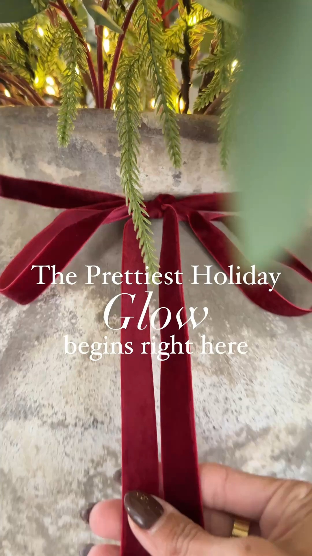 Light-up branches, glowing holly berries, and eucalyptus stems, all tied together with a beautiful ribbon for the prettiest holiday arrangement! ✨🎄 Such an easy way to add a little Christmas magic and cozy glow to any corner of your home! 

A little holiday glow goes a long way! ✨🎄 These battery-operated glowing pine stems and holly berries make the prettiest Christmas arrangement. Add a beautiful ribbon, and you have an effortless, cozy holiday centerpiece that looks so much more expensive than it is! ❤️

#ChristmasDecor #HolidayDecor #ChristmasStyling #HolidayHome