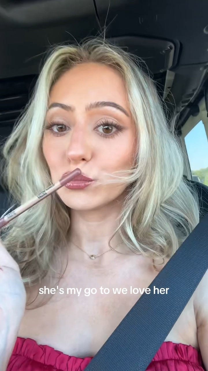 my go-to lip combo 💋
Makeup Forever Lip Liner in Wherever Walnut
Tarte Maracuja Juicy Lip in Coconut
Summer Fridays Lip Butter Balm in Vanilla Beige
Too Faced Lip Injection Max Plump in Chocolate Plump

#LTKBeauty #LTKMostLoved #LTKFindsUnder100