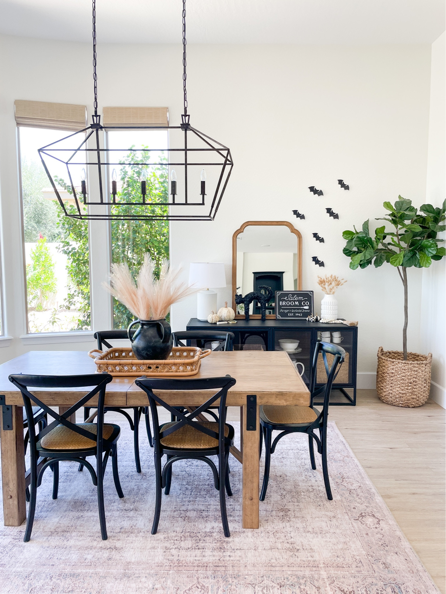 Neutral Halloween and fall decor dining room 

#LTKhome #LTKHalloween #LTKSeasonal