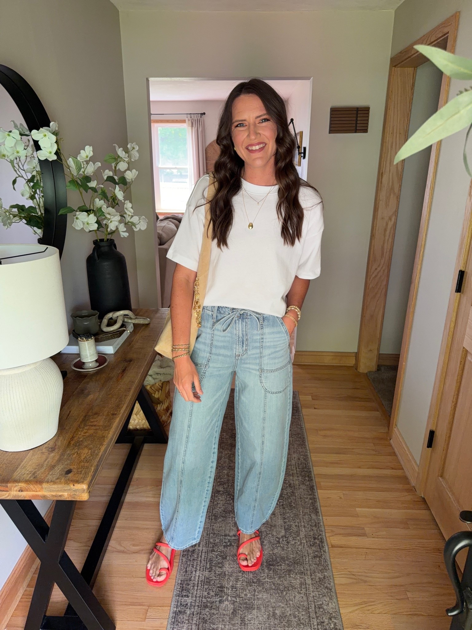 The cutest casual look from @target! #ad

Tee - medium and tts 
Jeans - size 4 and tts