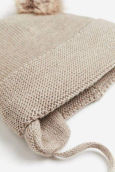 Fleece-lined Beanie with Earflaps | H&M (US + CA)