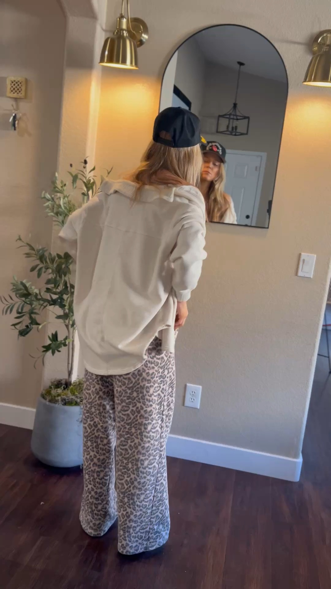 Dress the sweats up a bit 

#LTKSaleAlert #LTKFindsUnder100 #LTKFindsUnder50