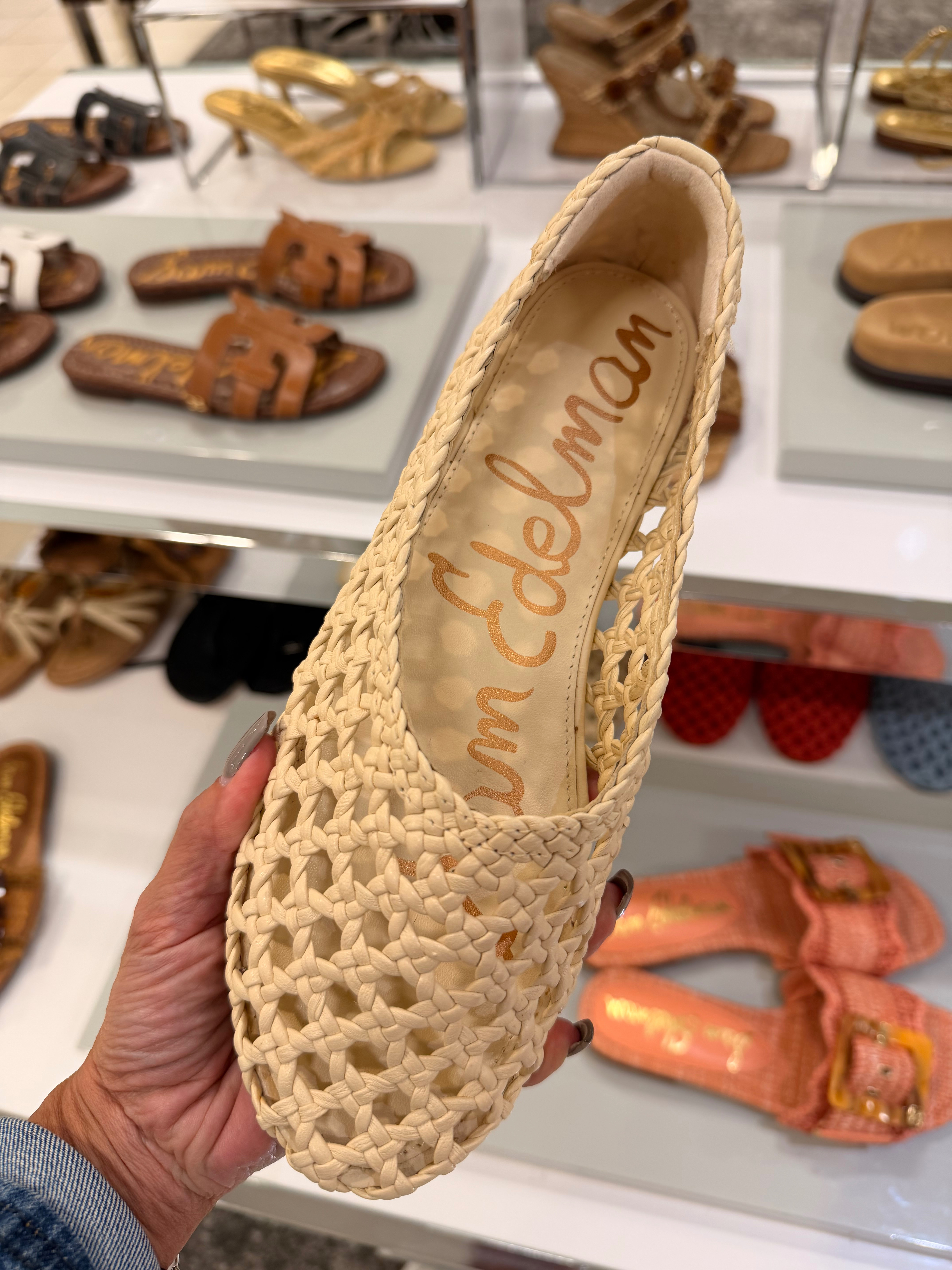 This Sam Edelman Flats are perfect for summer 🤗 Available in many colors  

 #LTKSeasonal