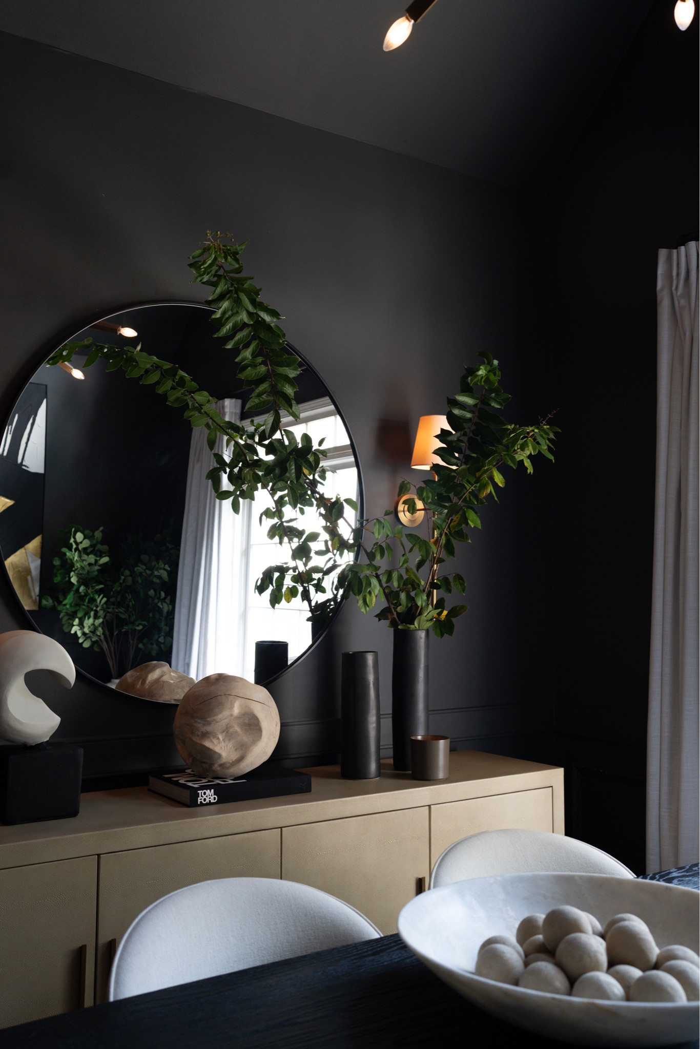 Still to this day I’m still amazed at how a gorgeous vase and a clipping from the garden can make a room come alive.

House of Valentina, Home decor, Fall decor

#LTKHome #LTKStyleTip #LTKSeasonal