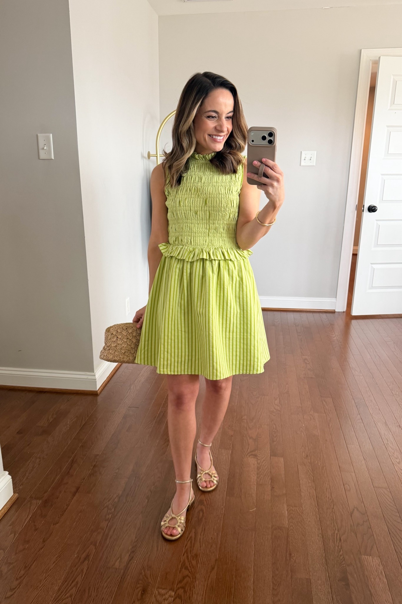 Three petite-friendly above the knee dress for your next spring or summer celebration! 

Green dress (Tuckernuck): xs - sized up | fully lined 


My sizing for reference: I’m 4’10”, 105 lbs. my measurements are 32”, 24”, 36”. I typically wear petite xxs/00/24 and have a 25” ankle inseam. 

#LTKPetite
