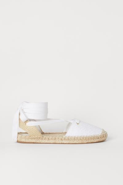 Geschnürte Espadrilles - Weiß -  | H&M DE | H&M (DE, AT, CH, NL, FI)