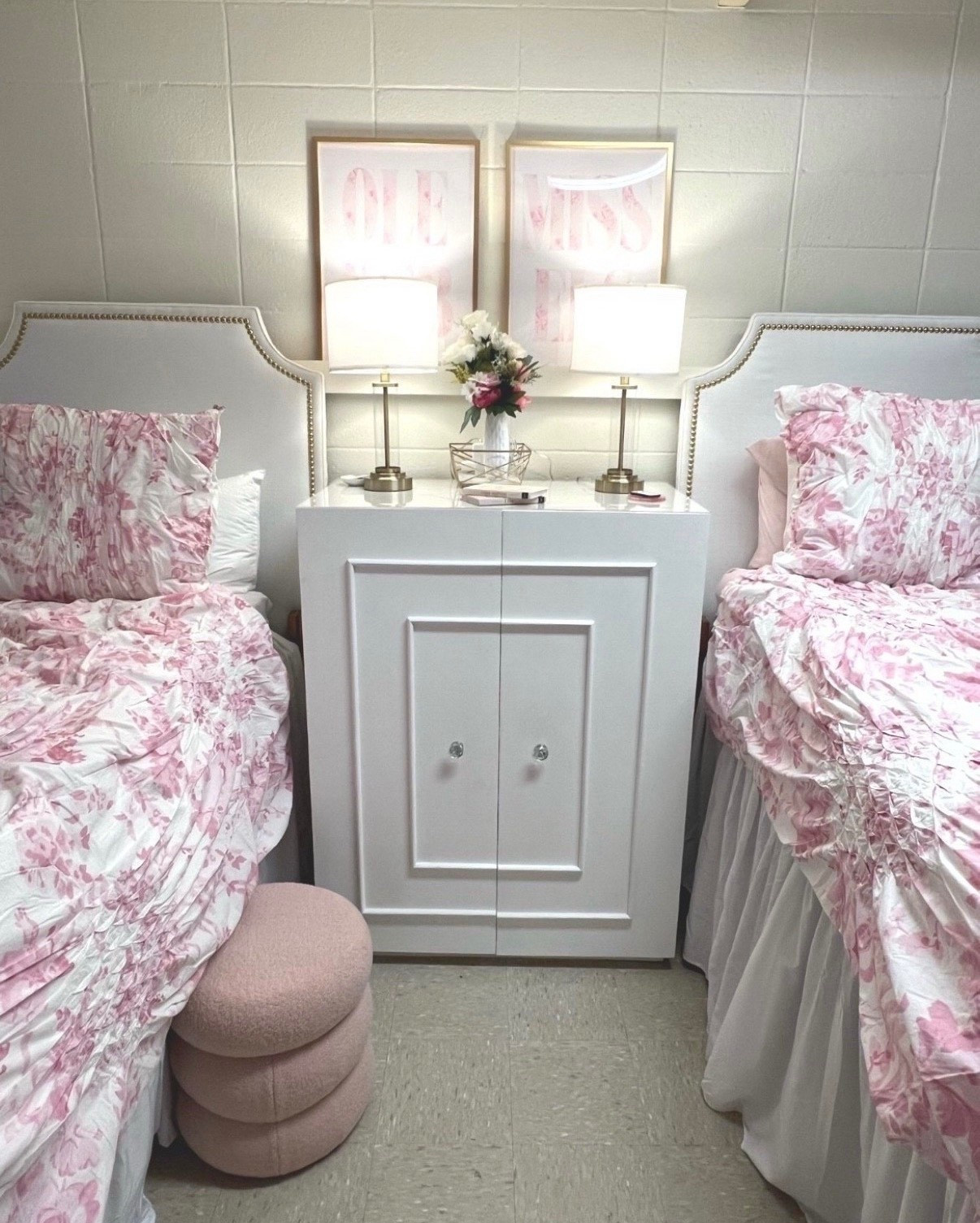 Pink Dorm Room Essentials

#headboard #loveshackfancy #lamp #blanket #comforter #pillow #eurosham #bedskirt #olemisswallart #ottoman #stool #preppydorm #collegedorm #pinkfloralblanket #shabbychic #pinkdorm #girlsdorm #dormideas #olemissdorm #olemiss #olemissrebels #olemissartwork #touchlamp #girldorm #collegedorm #college#LTKStyleTip 

#LTKU #LTKKids #LTKHome