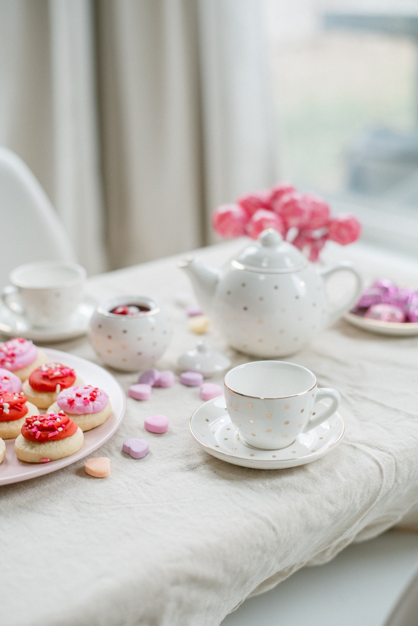 The sweetest little tea party set
We had a Valentine’s Day tea party! 

Porcelain tea set // toddler activities // baby girl gifts // 1st birthday gift ideas // 2nd birthday gift ideas // 3rd birthday gift ideas // 4th birthday gift ideas // toddler girl gifts 

#LTKKids #LTKParties #LTKFamily