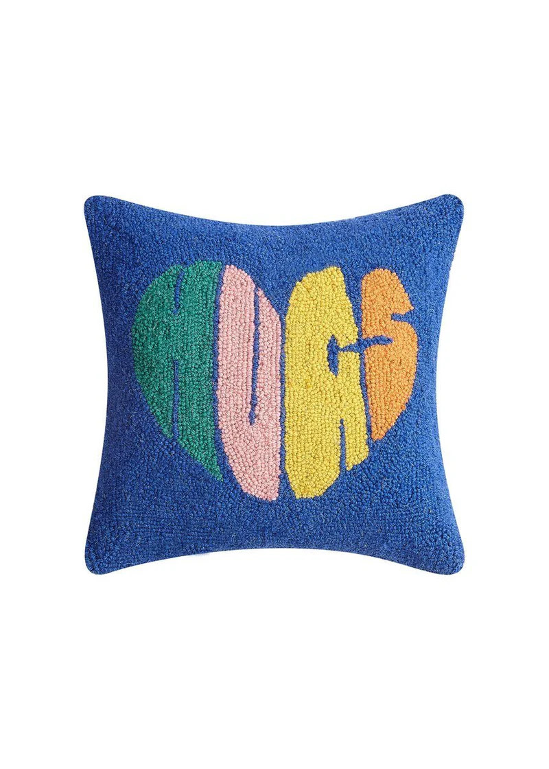 Hugs Heart Hook Pillow | Alice & Wonder