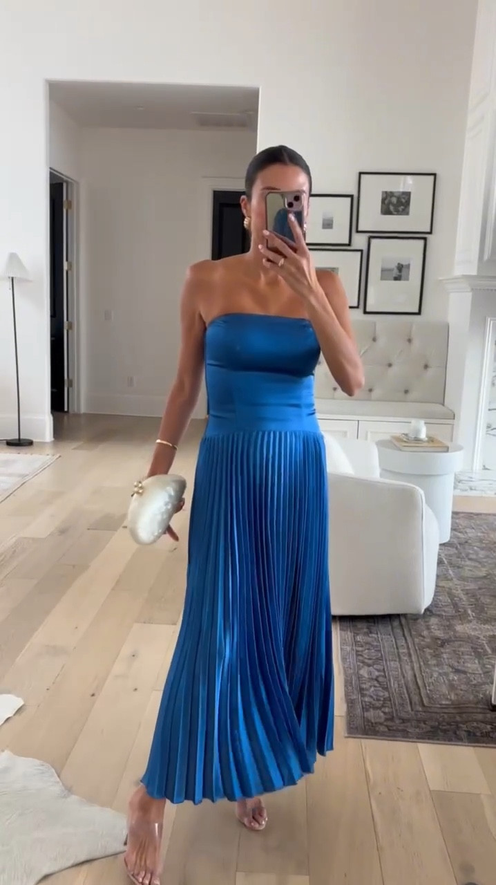 This blue dress from Abercrombie is so stunning and perfect for summer weddings!

Abercrombie dress, wedding guest dress, blue dress, bridesmaid dress, silk dress, pleated dress 

#LTKParties #LTKWedding #LTKSaleAlert