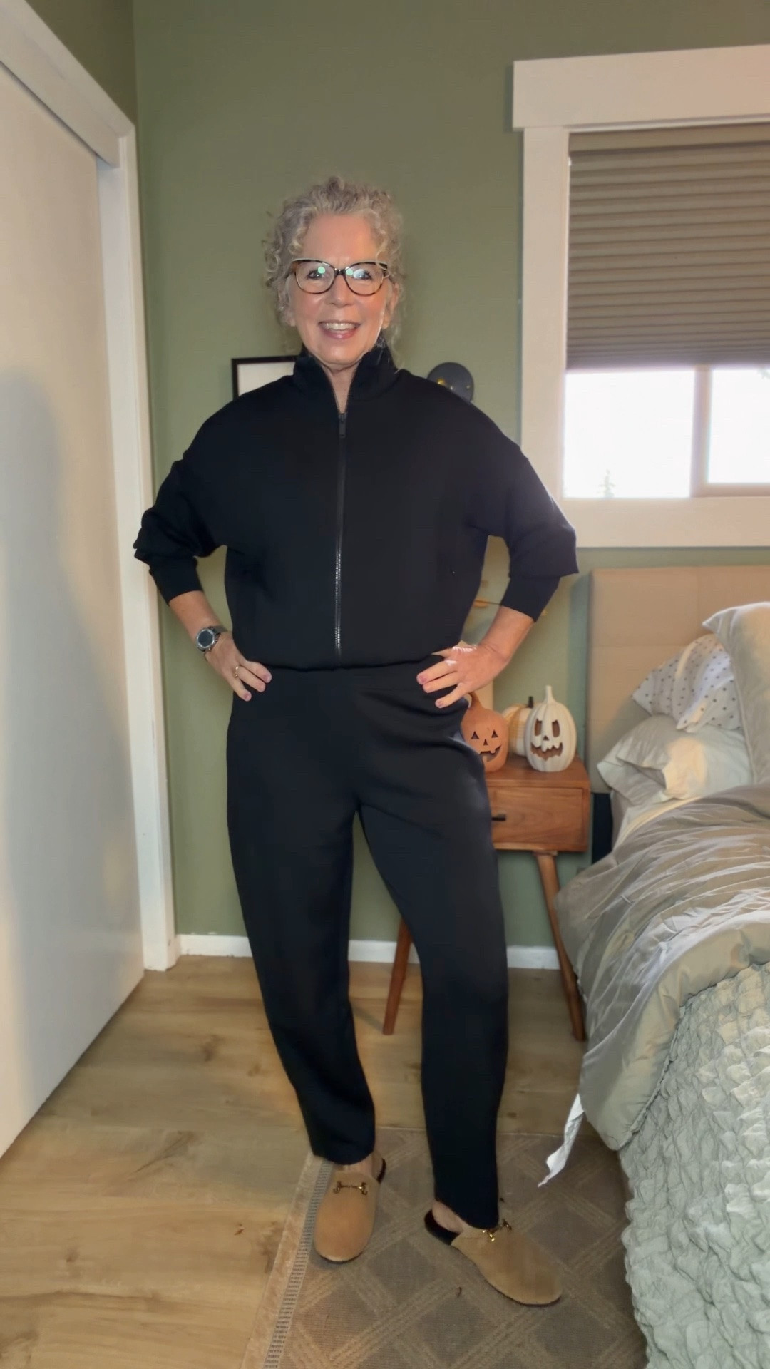 The most comfortable jacket and pants I have ever worn, my girlfriends were definitely right. 
@Spanx size M
@amazon shoes tts