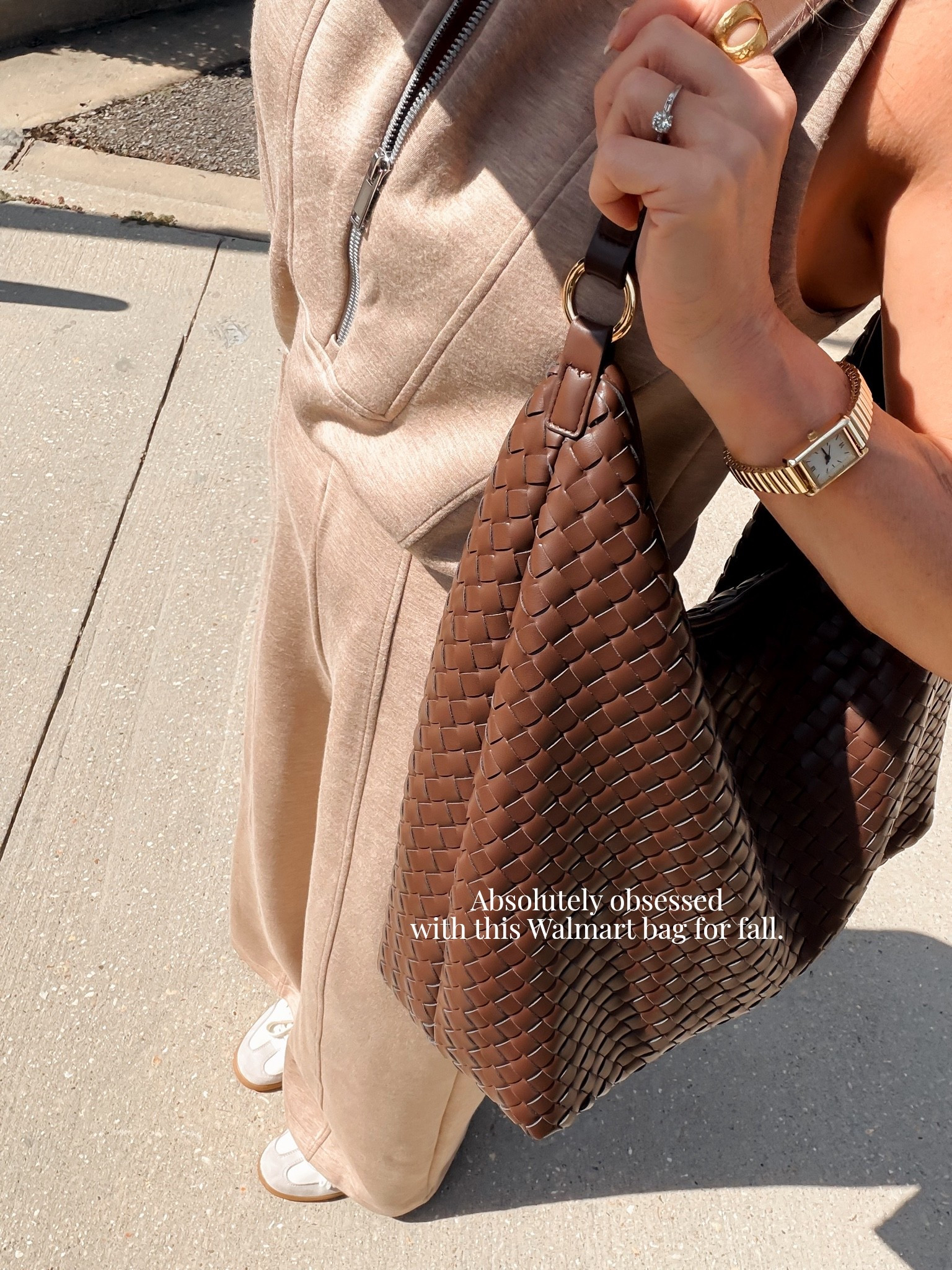 This bag!! Insanely buttery soft and holds my whole life. 🙌🏻

Fall outfits, Walmart fall accessories, woven brown bag, fall outfits over 40

#LTKootd #LTKdayinmylife #LTKOver40