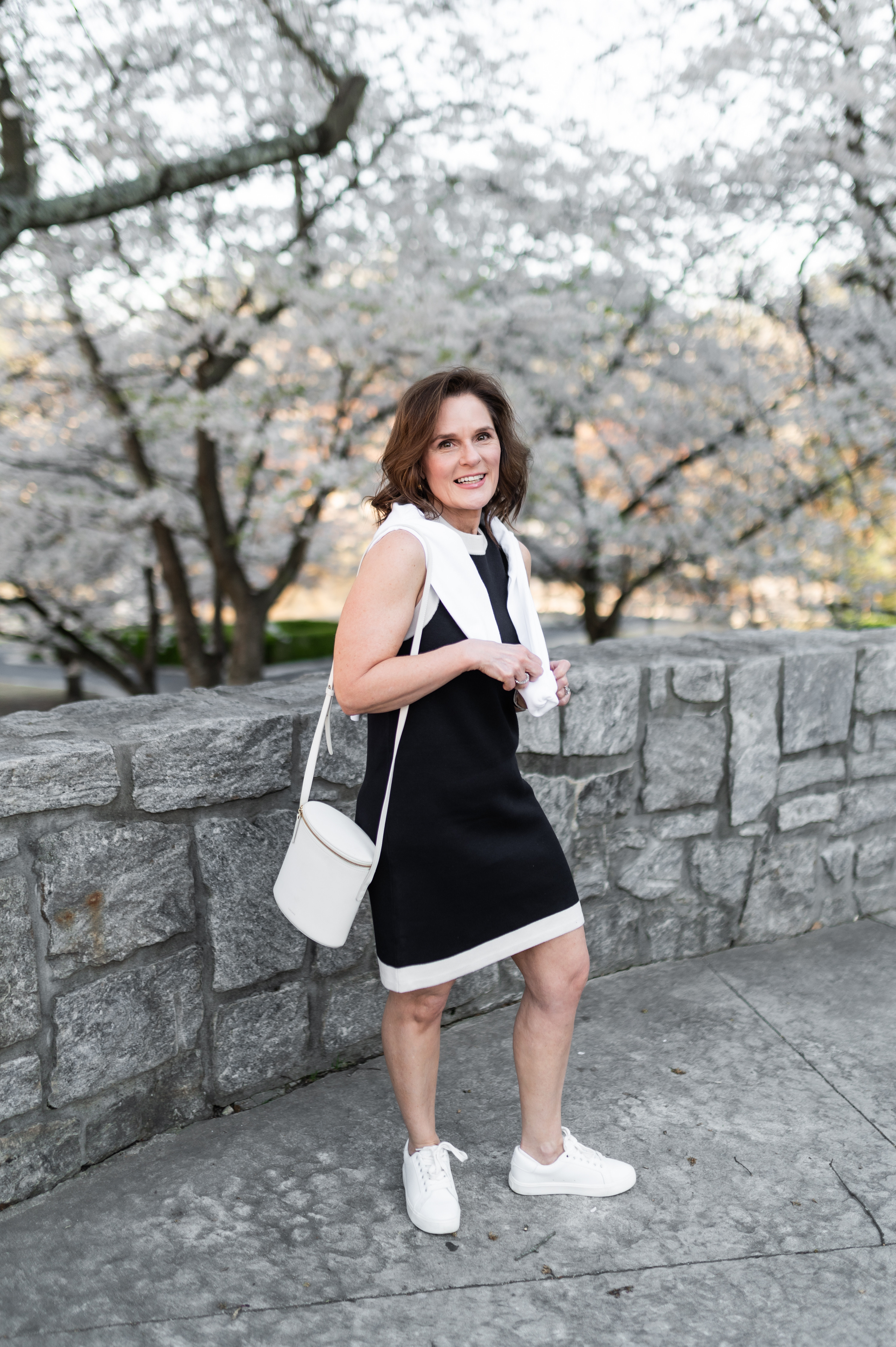 White sneakers to pair with dresses.

Casual spring dresses, elevated casual outfit, white sneakers 

 

#LTKOver40 #LTKPetite #LTKStyleTip