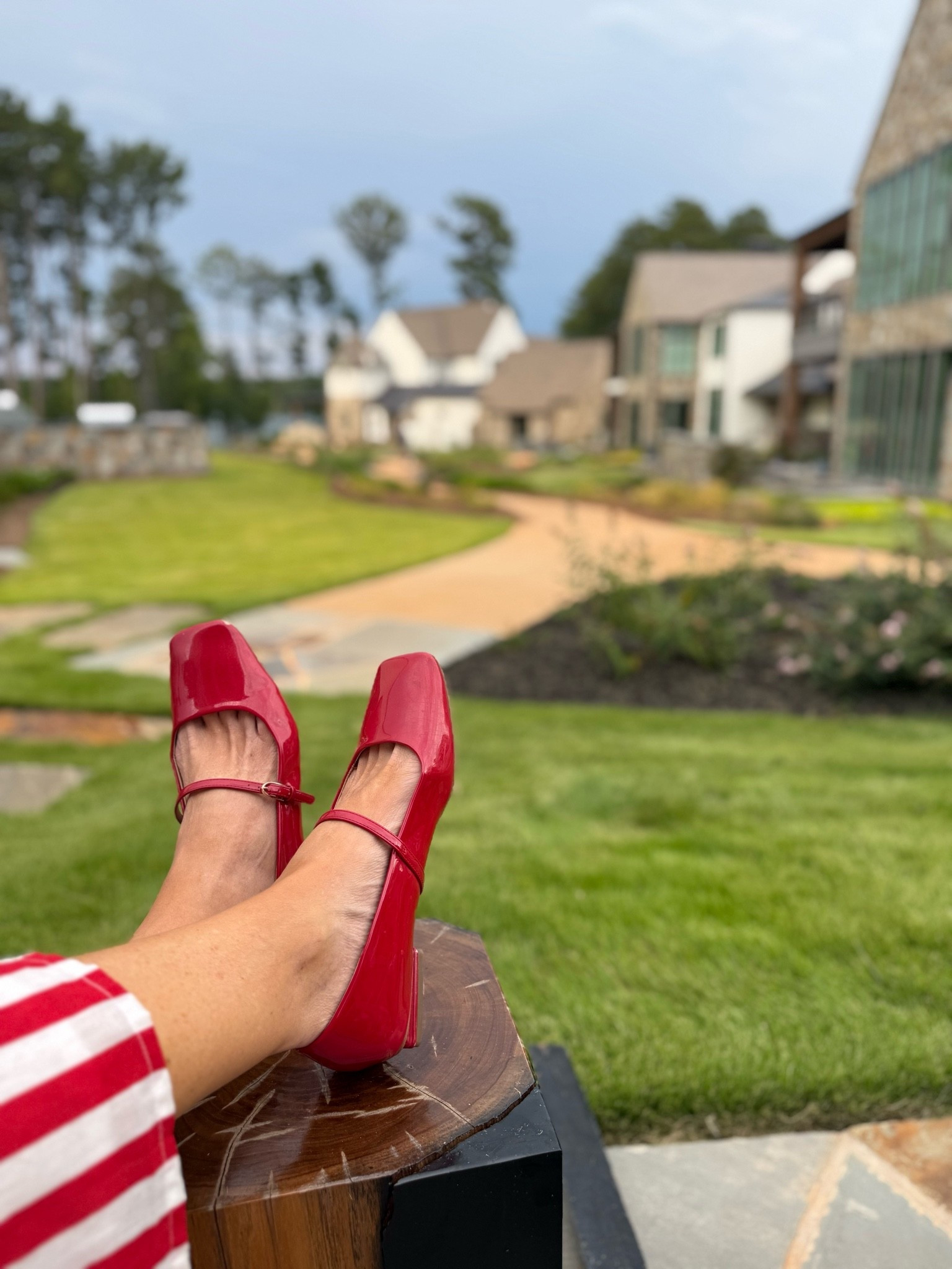 My favorite shoes! Four colors and counting! This red is perfect for Americana, holiday, and any day you want to feel festive
🇺🇸🎄♥️

#LTKSaleAlert #LTKWorkwear #LTKdayinmylife