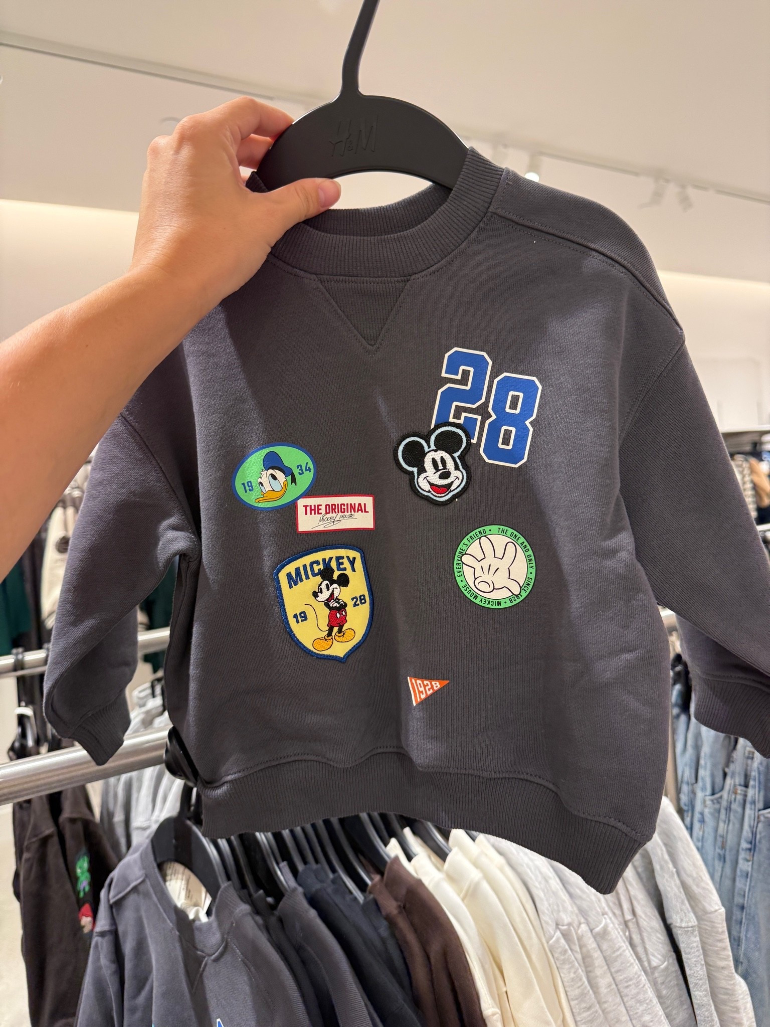 What in the Zara is going on at H&M!!!?! The patches on this sweatshirt are so high quality and adorable! Runs TTS! Got this for my boys and I’m so excited for them to wear it. Sitewide sale happening now for Labor Day Weekend‼️

#h&m #HM #mickey #mickeymouse #disney #disneyland #disneyworld #travel #disneyoutfit #disneyootd #boys #kids #sweatshirt

#LTKKids #LTKTravel #LTKSaleAlert