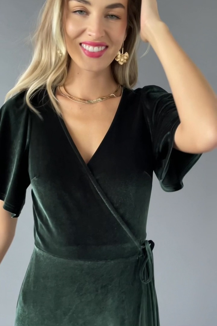 Need a dress for an October wedding? These Baltic Born finds are so good 🤎 Romantic maxi dresses, rich fall shades, flattering waists, and pretty details that feel made for golden-hour ceremonies and evening receptions.

#OctoberWeddingGuestDress #BalticBorn #FallWeddingDress #WeddingGuestStyle #AutumnWedding #FallMaxiDress #OctoberWeddingOutfit #FormalWeddingGuest #FallFashionIdeas #WeddingGuestInspo 

 #LTKSeasonal #LTKSaleAlert #LTKWedding