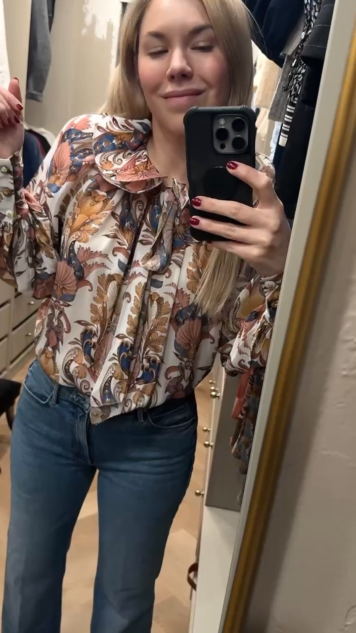 Spring outfit 
**JEANS RUN SMALL BUT HAVE A LITTLE STRETCH**
I sized down for a more loose fit - they do run on the smaller side 