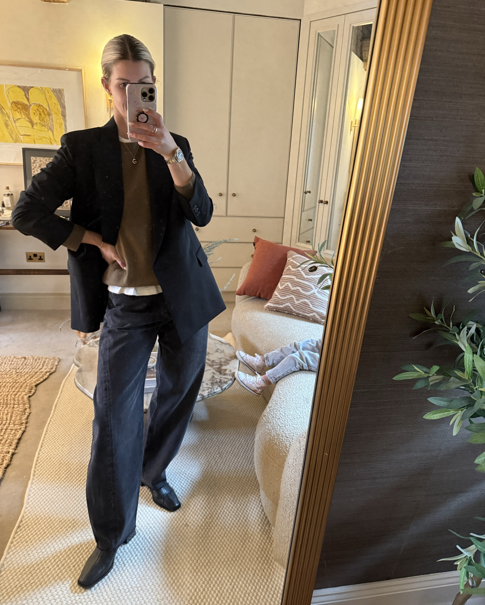 Barrel leg jeans and blazer 

#LTKwinter #LTKeurope #LTKireland