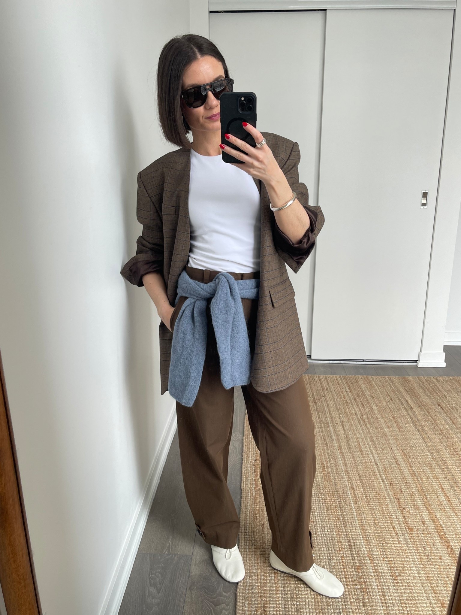 Tank top in S, blazer in S, pants in size 2, shoes are tts

#LTKSeasonal #LTKootd