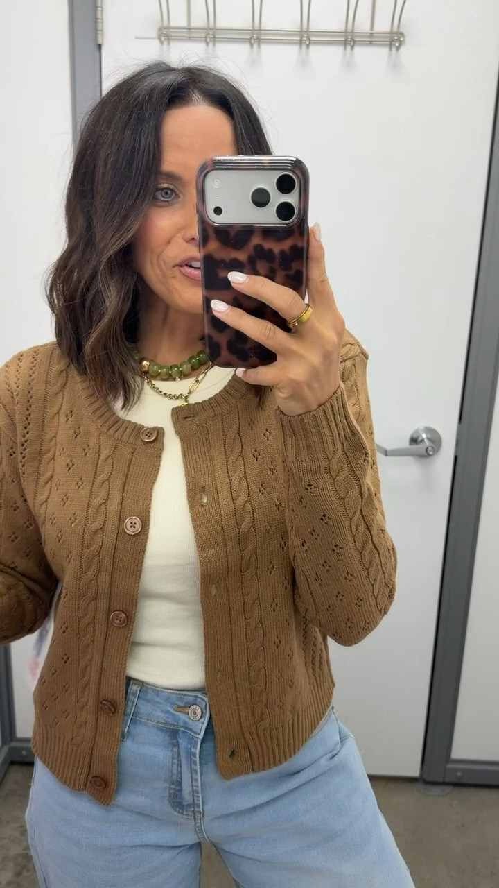 This cardigan is such a good fall staple 🤎 the cable-knit detail makes it look way more expensive than it is.

@Walmart 

size xs

#walmartfinds #walmartfashion #walmartstyle #affordablefashion #fallfashion #ltkfinds
