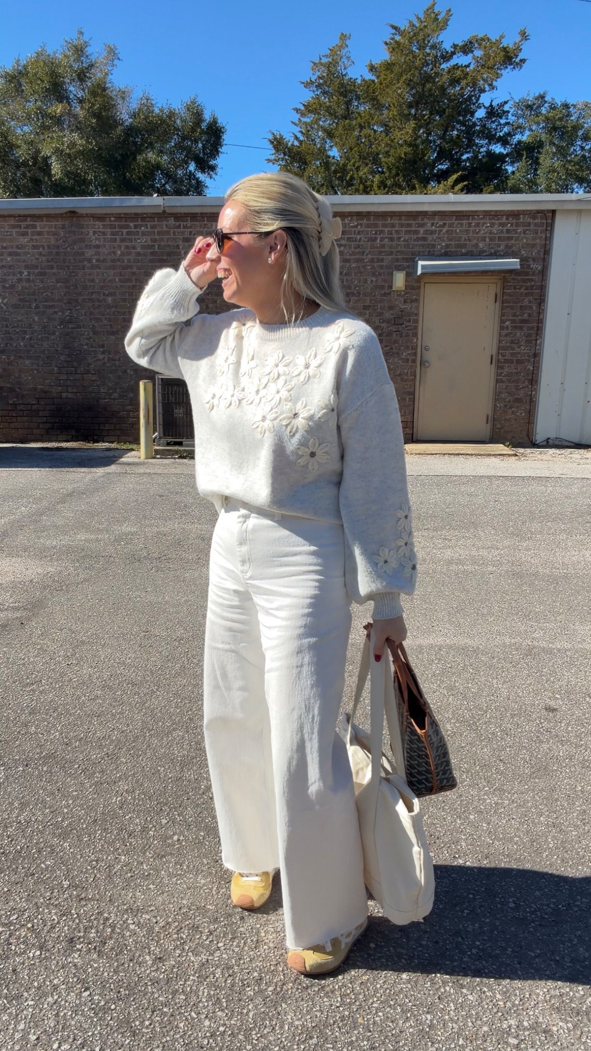 Linking my Sunnies, Amazon bag, and Amazon shoes!! Shoes run TTS 
My bag is the small black/brown 

#LTKGiftGuide #LTKPetite #LTKFindsUnder100