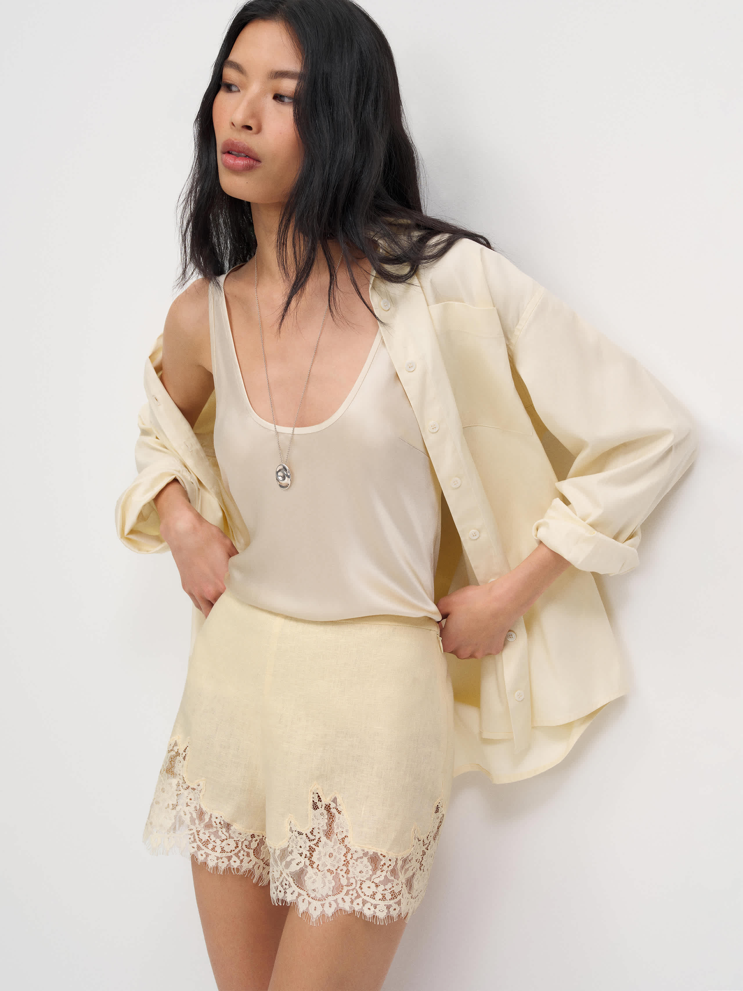 Reformation Fern Linen Short Ivory Small | Reformation (Global)