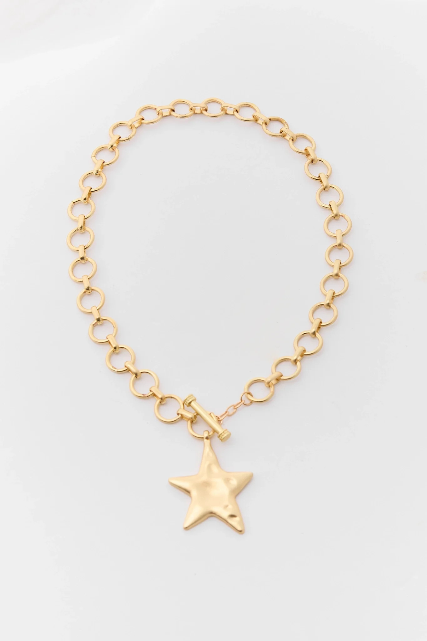 Gold Chunky Hammered Star Necklace | Avara