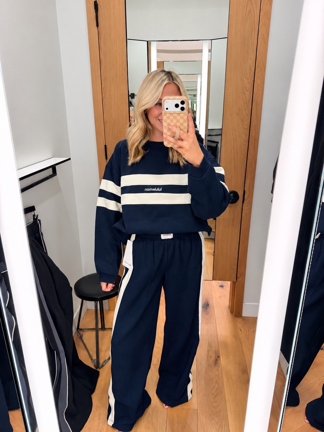 New set from @lululemon in navy 💙 size small on both