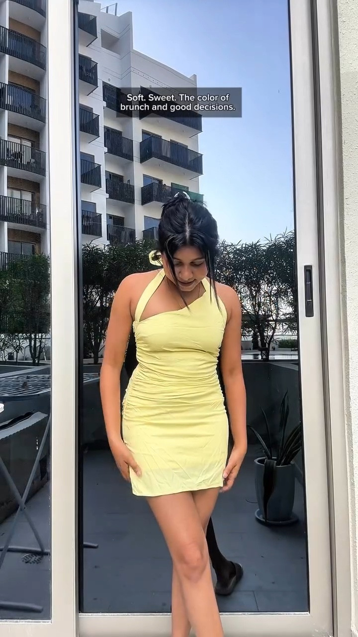 I let a man do the talking, cuz @peppermayo never disappoints. How well did I do with Lizzie Mcguire trend? 

Fashion, dress haul, spring inspos, styling, spring dress haul, fashion haul #peppermayo #springhaul #dresshaul