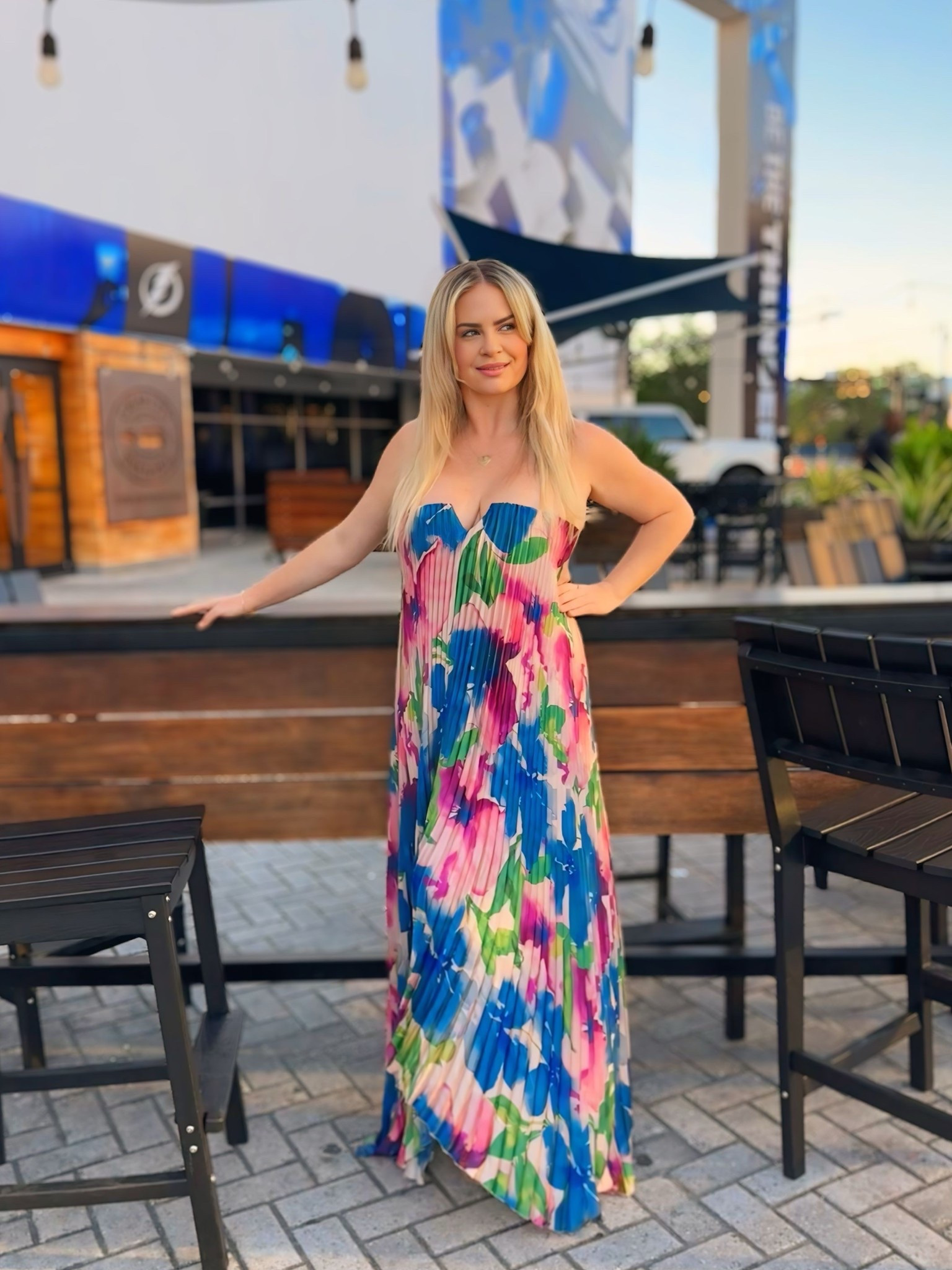 Beautiful floral maxi dress!
I love the wire in the bust. It makes such a beautiful and elegant and classy look.

Floral maxi dress
Date night dress
Wedding guest dress
Date night dress
Vacation dress
Girls night dress

Code: hilary35

#LTKMothersDay #LTKWedding