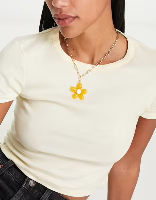 DesignB London statement floral pendant necklace in gold | ASOS (Global)