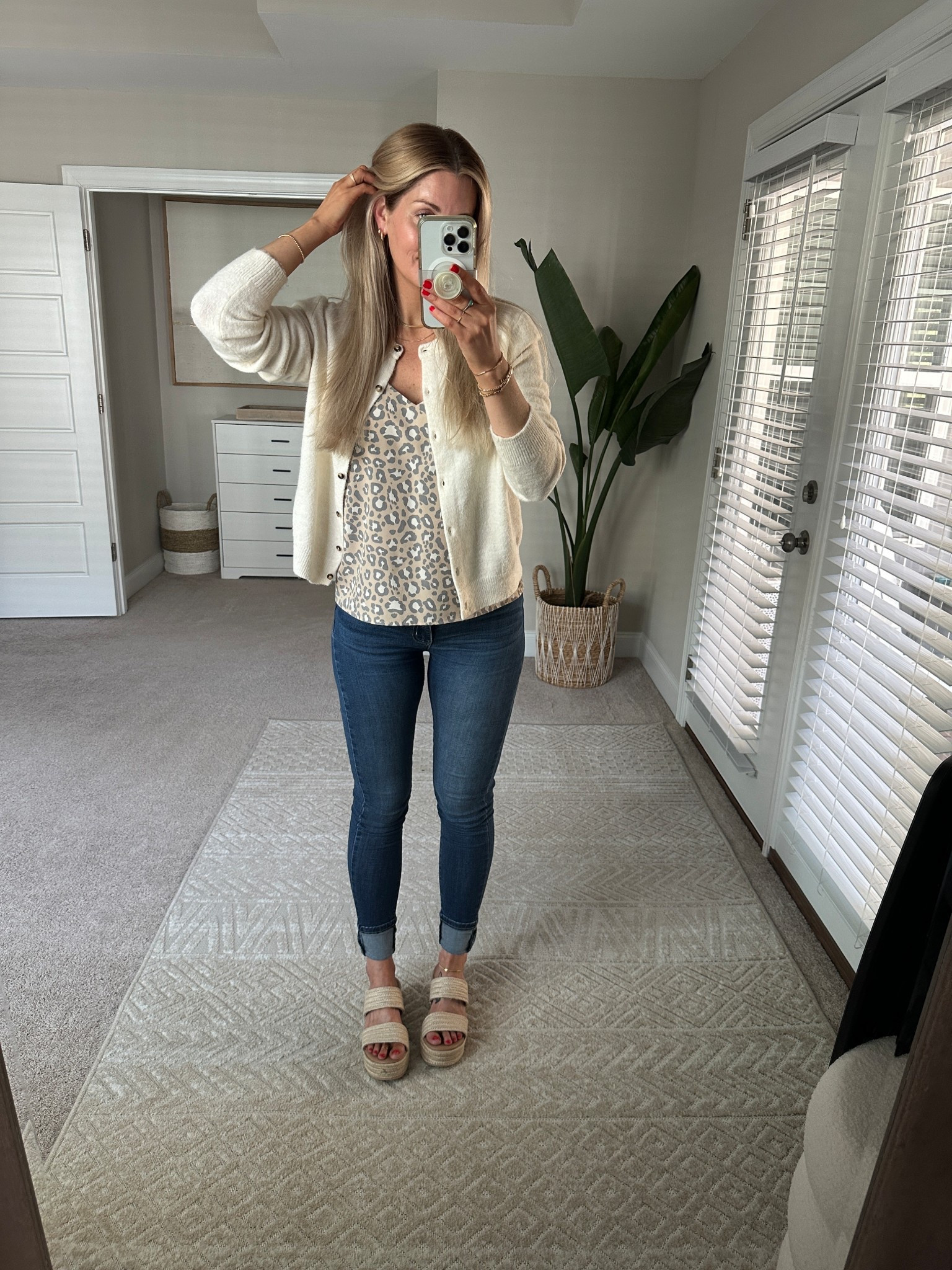 Cute little spring work outfit today. Leopard print tank top is out of stock so I linked a similar one.

Spring outfits, spring outfit ideas for work, work wear, casual work outfit, espadrille platform sandals, platform sandals, cropped cardigan, 

#LTKWorkwear #LTKFindsUnder50 #LTKShoeCrush