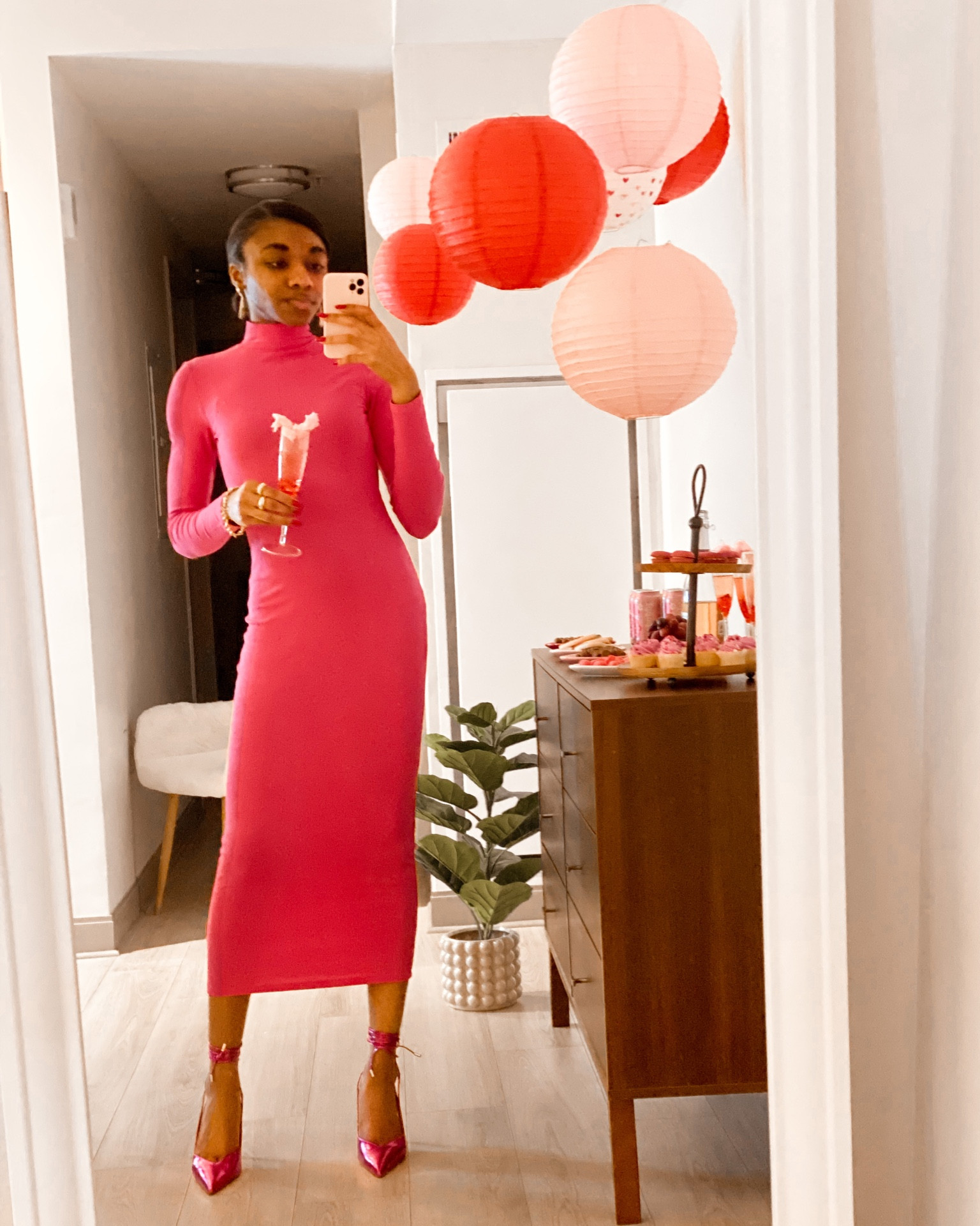 Pink dress and heels, pink knit dress, sweater dress, turtleneck dress, pink pumps, metallic pumps

 

#LTKunder50 #LTKcurves #LTKstyletip