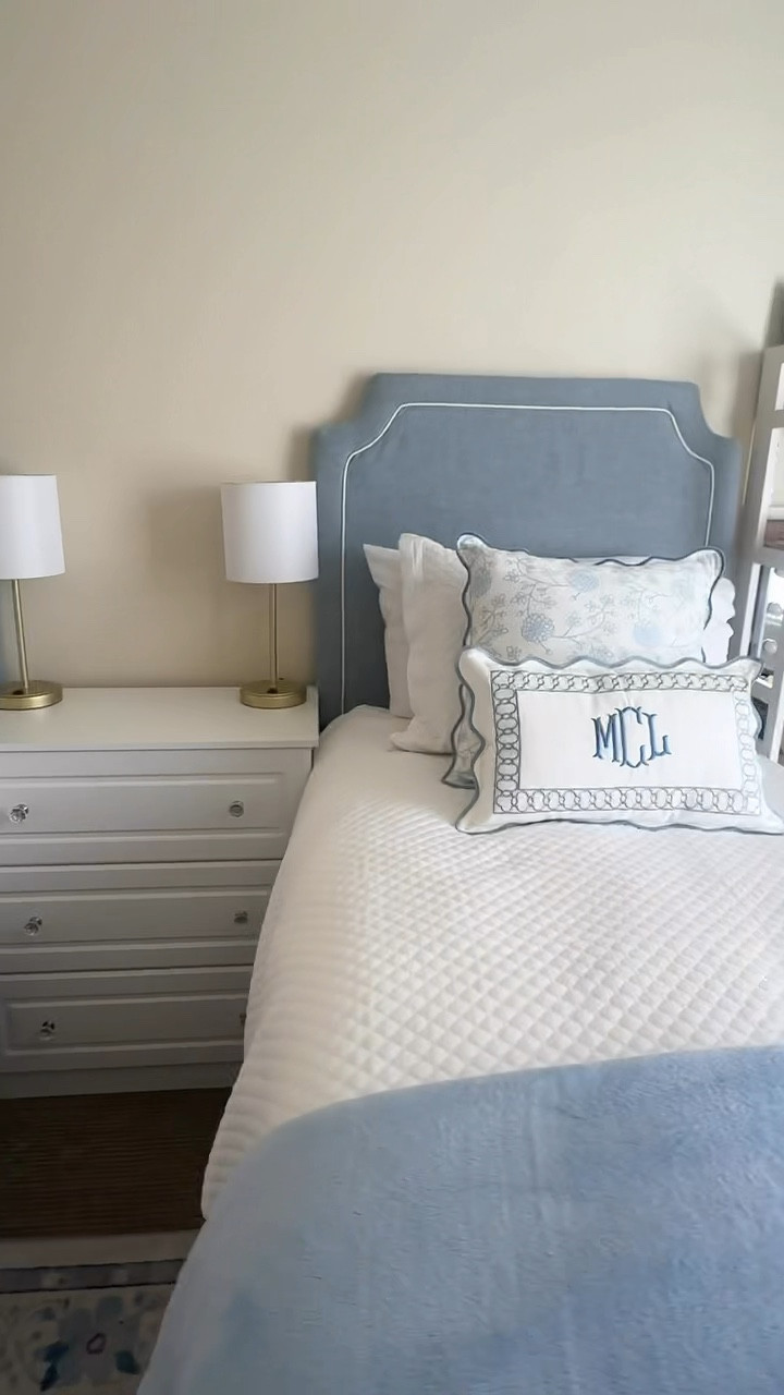 Dorm room inspiration, college dorm room, dorm room inspo. More on DoSayGive.com

#LTKSeasonal #LTKSaleAlert #LTKHome
