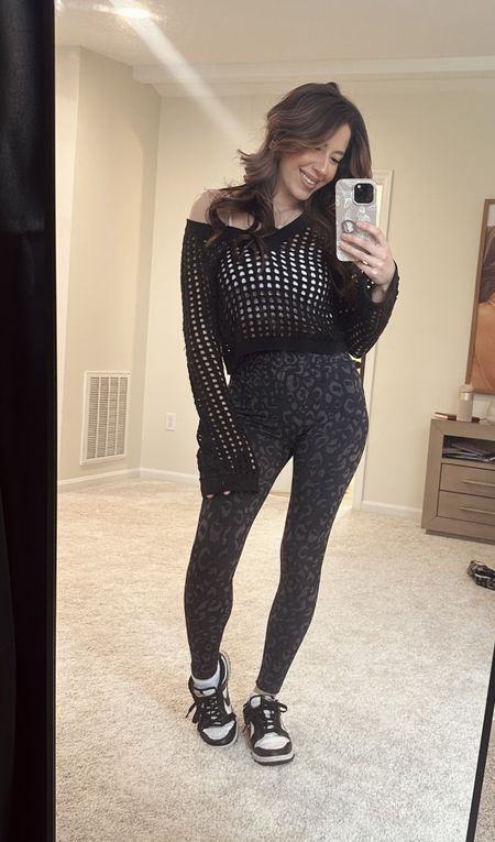 It’s always the leopard print for me! 🖤🩶

These leggings from Amazon make your booty look so good, and they have the nicest prints. I’m a size small!

Too is from Target 🎯 size: small


#LTKSeasonal #LTKstyletip #LTKfindsunder50