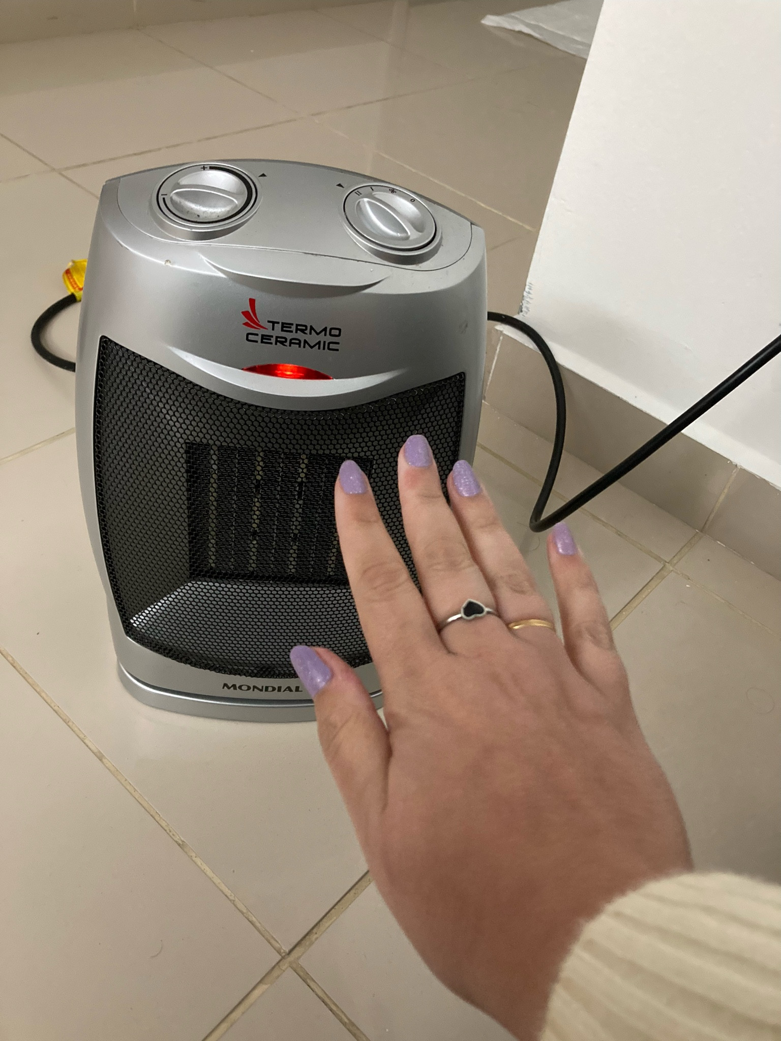 13 graus em SP e eu estou como? Me aquecendo com meu Termo Ceramic da Mondial. Essa foi a melhor compra que fiz na vida! 

#LTKhome #LTKbrasil