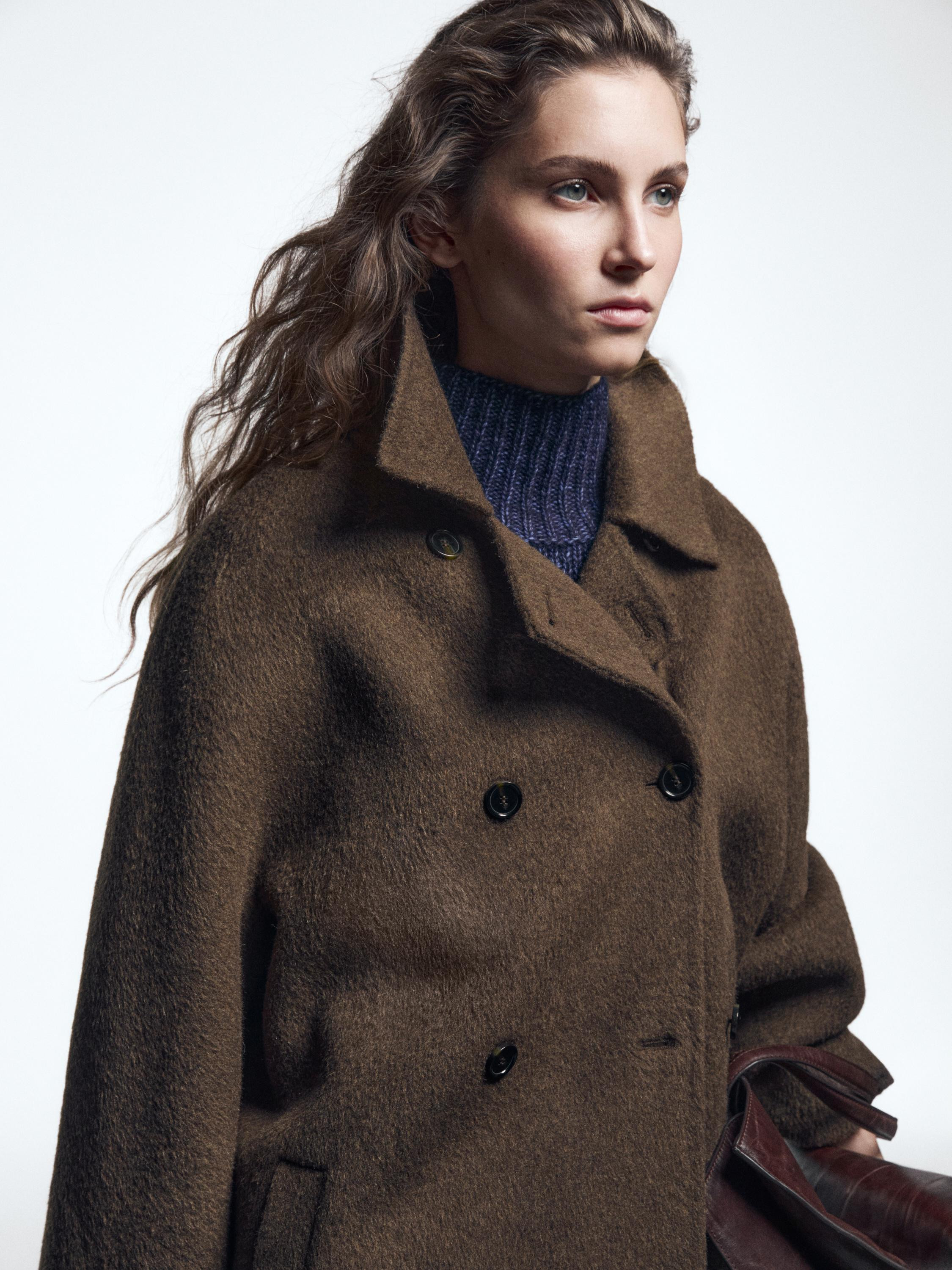 Wool blend double-breasted coat | Massimo Dutti US