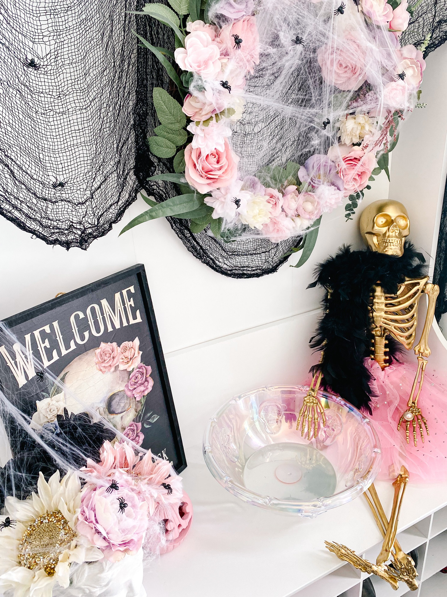 More hall tree details and skeleton glow up! 💀👻🌸💗⚜️🕷️

#LTKSeasonal #LTKHalloween #LTKfindsunder50